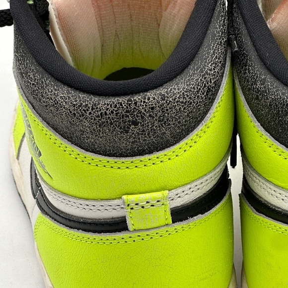 AIR JORDAN 1 RETRO HIGH OG VOLT/BLACK VISIONAIRE SIZE 9 - Picture 5 of 16